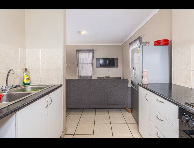 2 BEDROOM APARTMENT FOR SALE IN PARKLANDS EAST